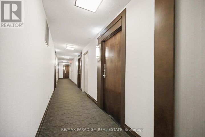 Property Photo:  16 Yonge Street 1713  ON M5E 2A1 