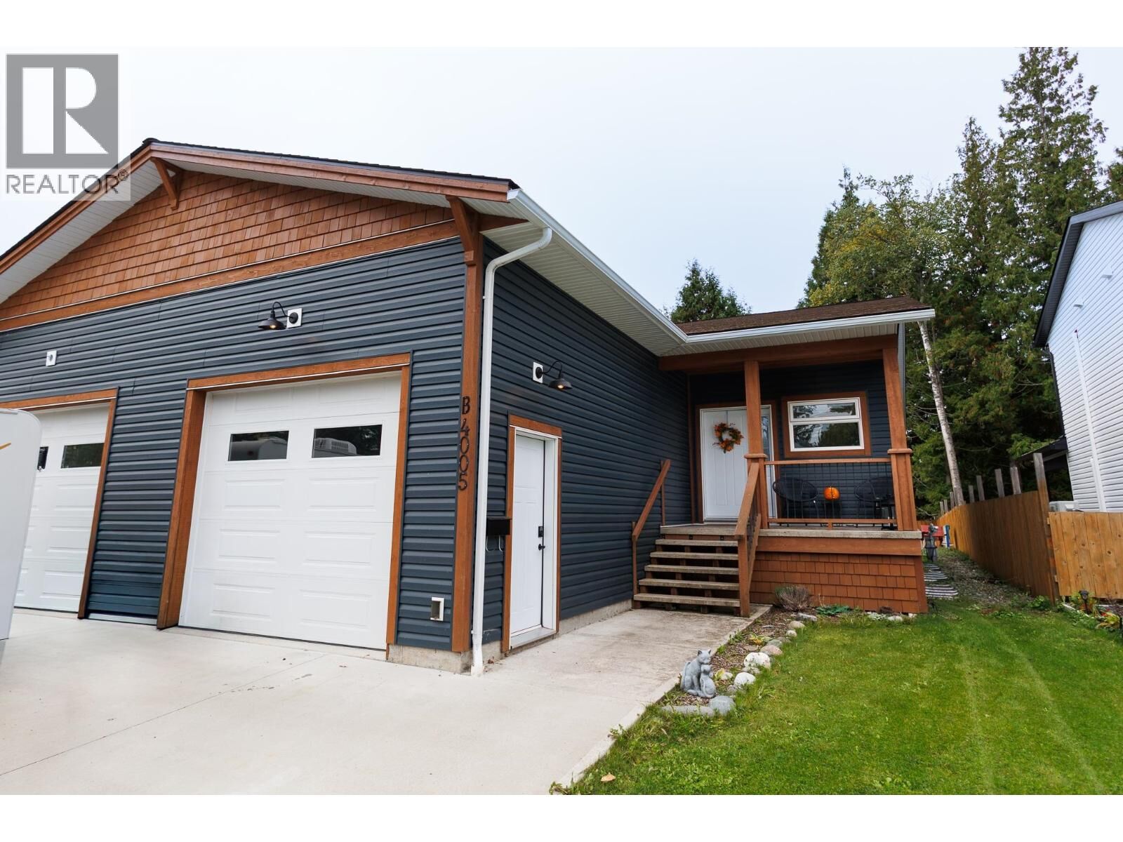 Property Photo:  4005 Benner Street B  BC V8G 3B1 