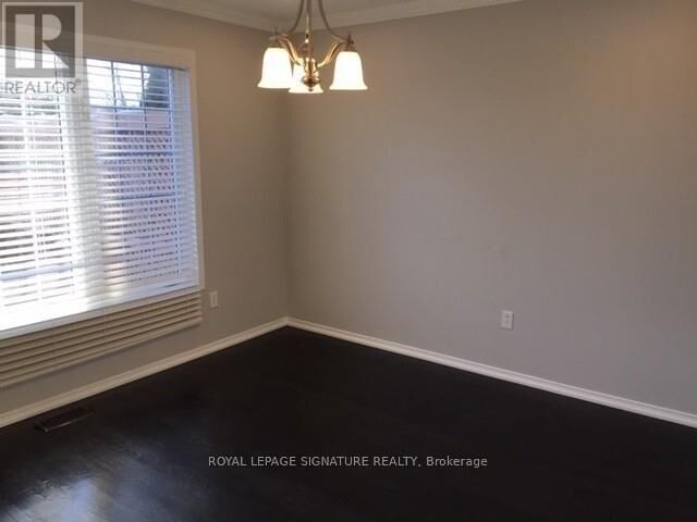 Property Photo:  7092 Walworth Court Upper  ON L5N 7L4 