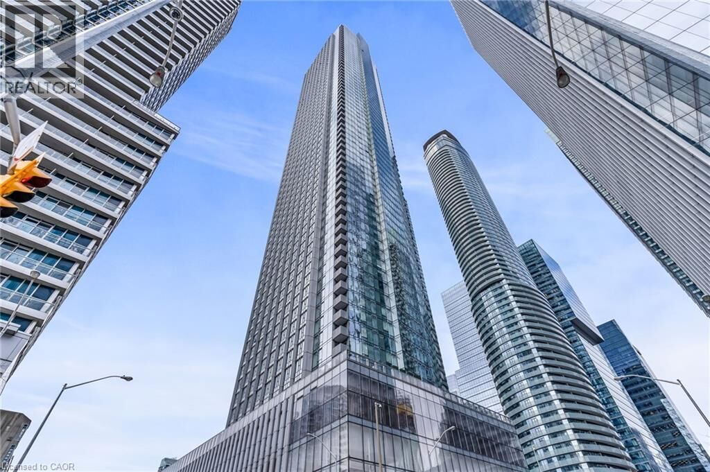 Property Photo:  10 York Street 2713  ON M5J 0E1 