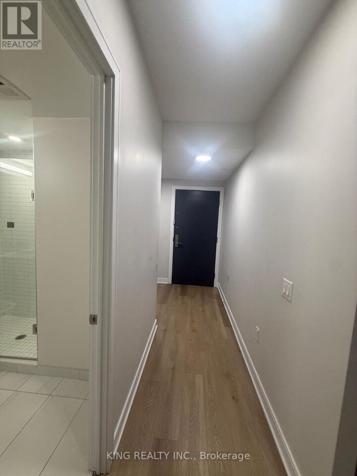 Property Photo:  86 Dundas Street East 411  ON L5A 0B1 