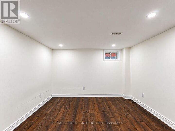 Property Photo:  7 Aquilina Court  ON L1Z 0E5 
