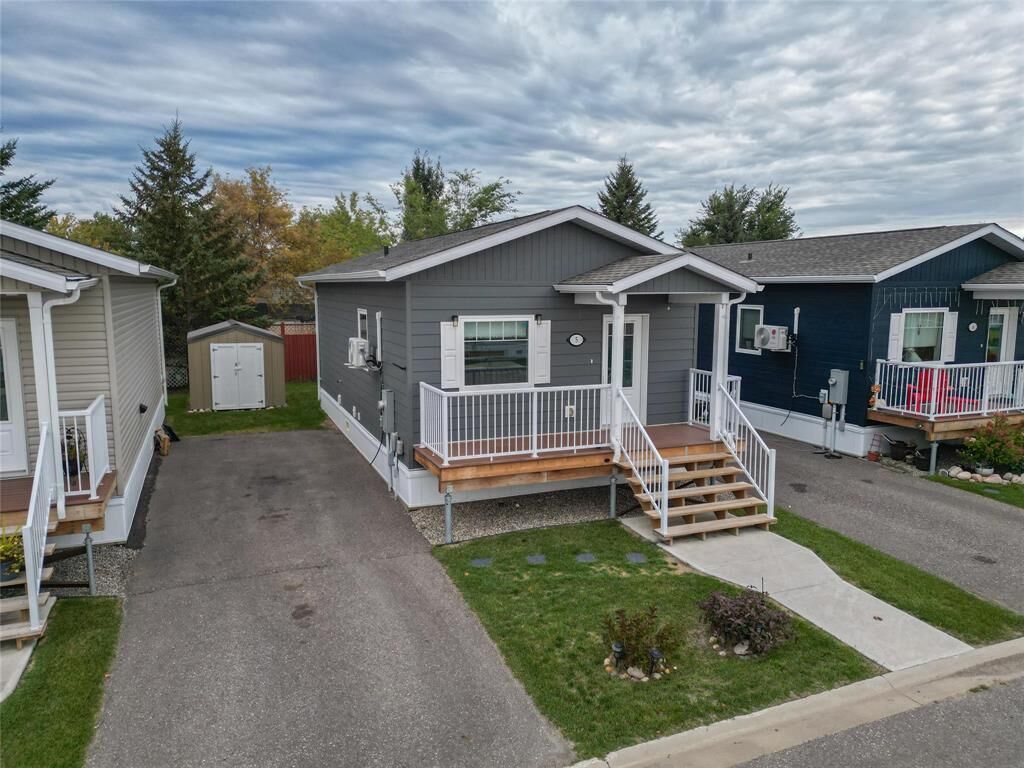 Property Photo:  235 Glen Avenue  MB R7C 1B7 