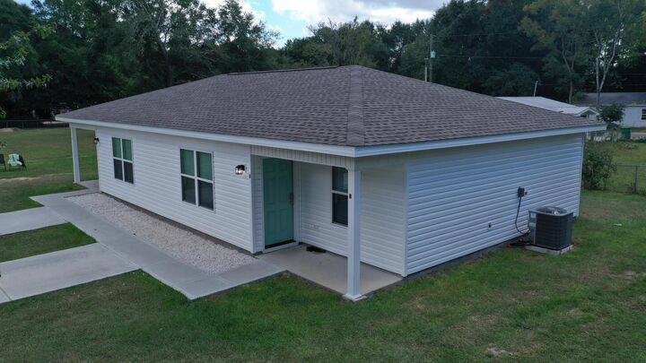 Property Photo:  32 Constitution Avenue A-B  FL 32433 