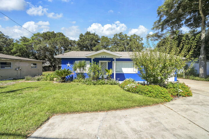 Property Photo: 303 N Beal Parkway FL 32548