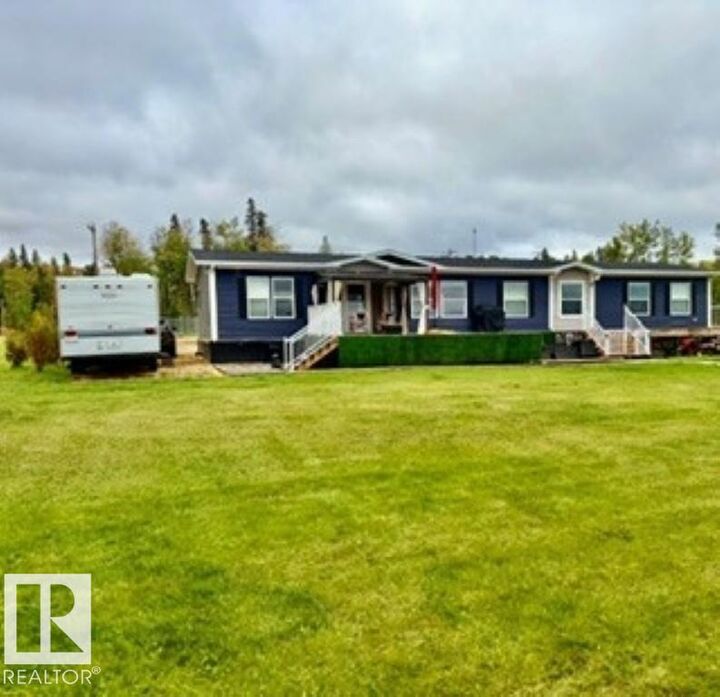Property Photo:  890 Pelican Road  AB T0G 2K0 