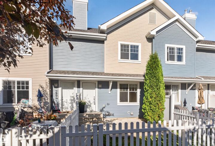 Property Photo:  8304 11 Avenue SW 22  AB T6X 1J8 