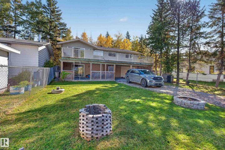 Property Photo:  116 Lakeshore Drive  AB T0E 1V0 
