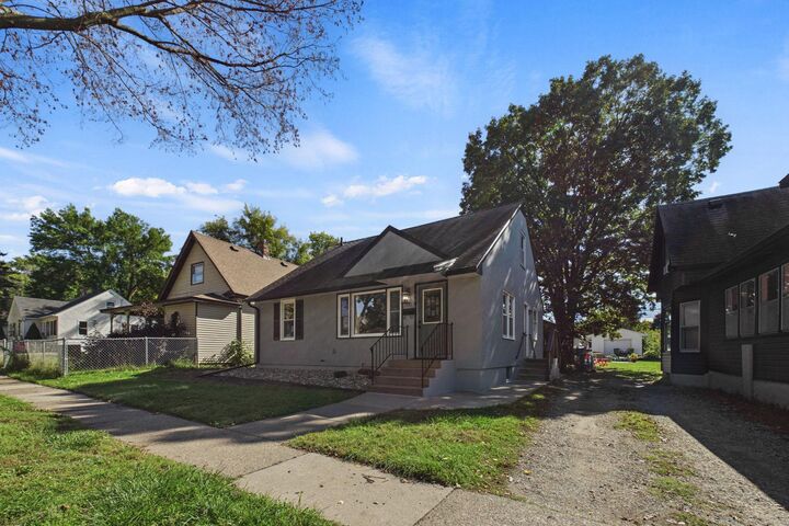 Property Photo: 186 Hurley Street E MN 55118