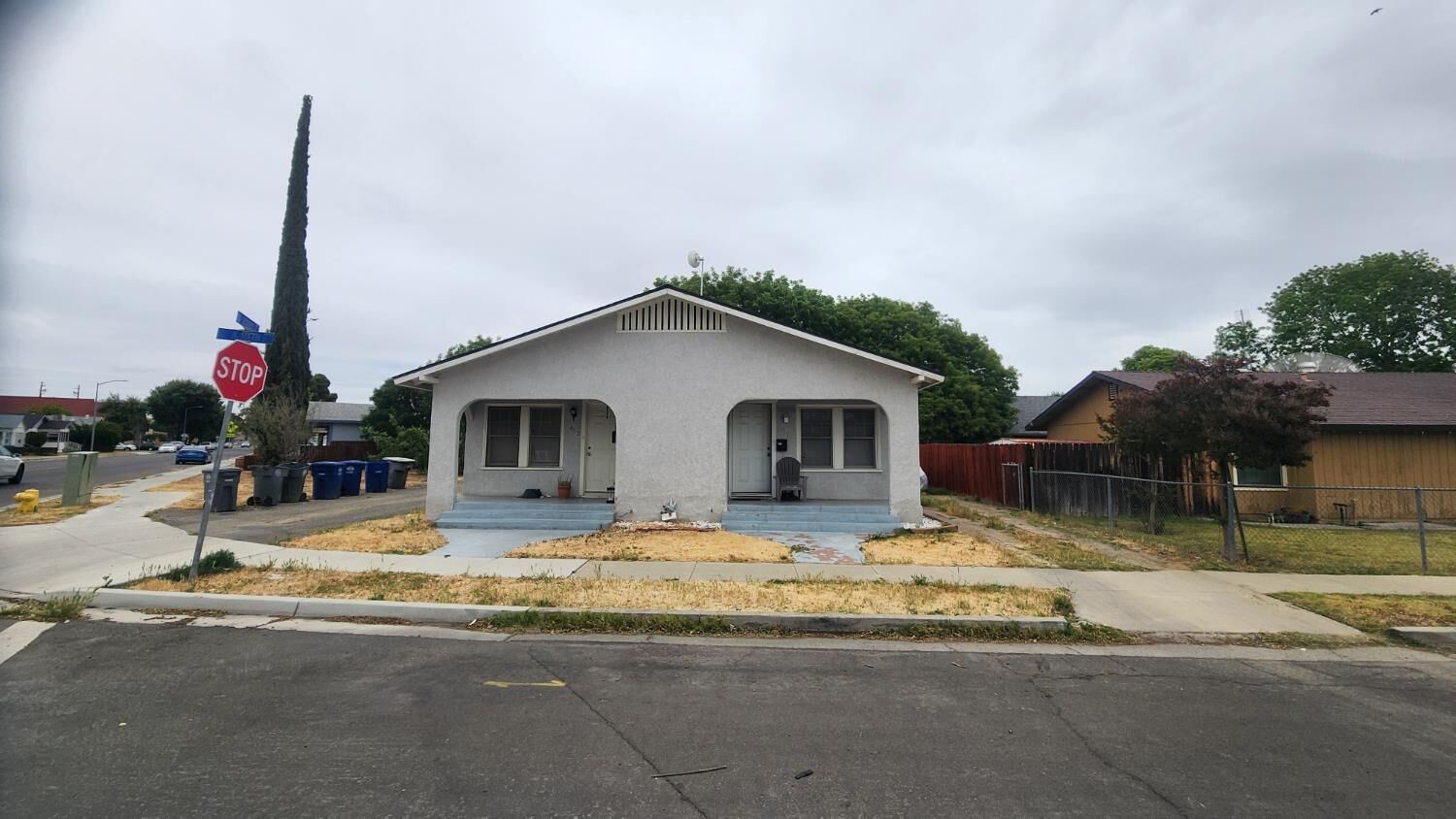 Property Photo:  450 N 6th Street  CA 93210 