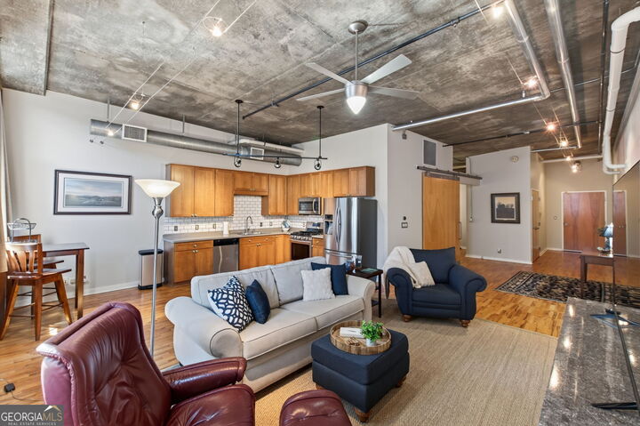 Property Photo:  660 Glen Iris Drive NE 407  GA 30308 