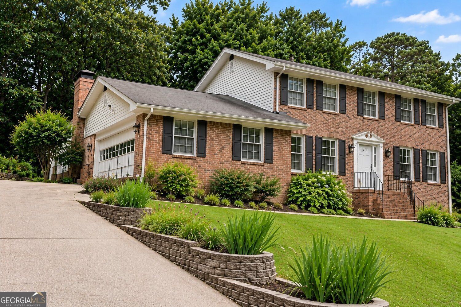 Property Photo: 1683 Oak Ridge Circle SW GA 30087