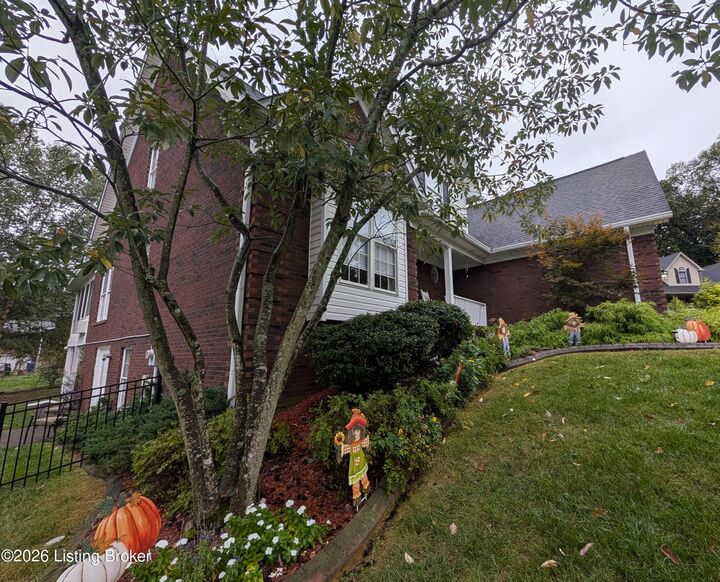 Property Photo:  6204 Cottage Ridge Pl  KY 40214 