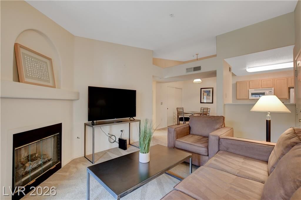 Property Photo:  