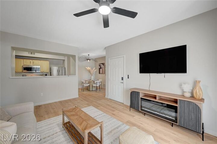 Property Photo:  