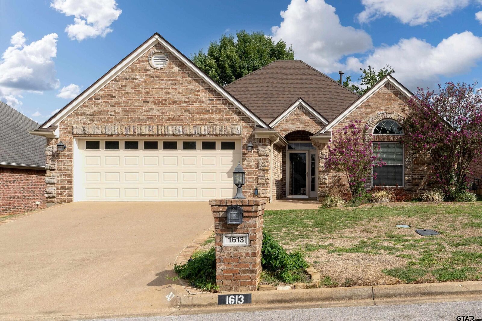 Property Photo:  1613 Valley Brook  TX 75605 
