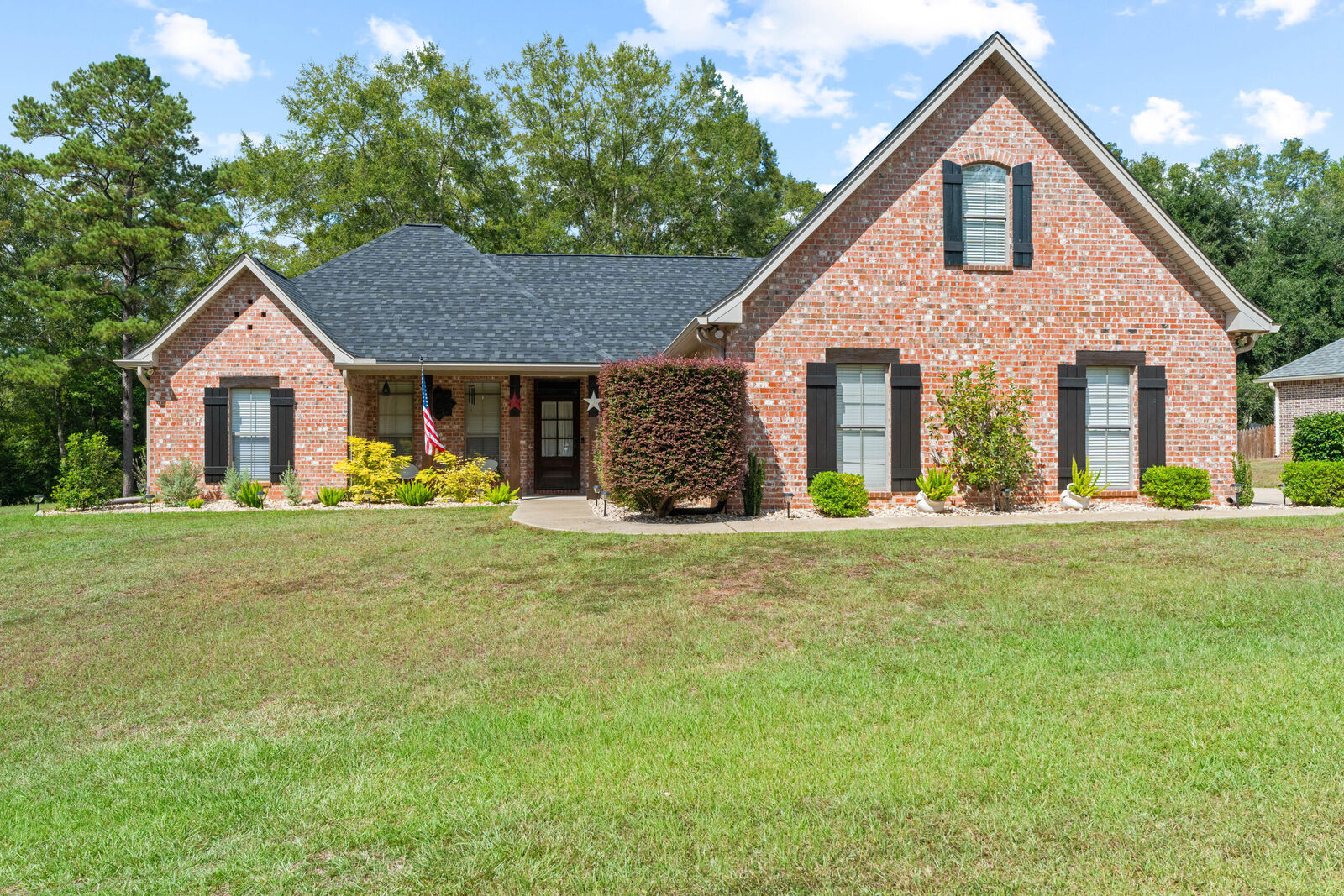 Property Photo:  16 Archel St.  MS 39465 