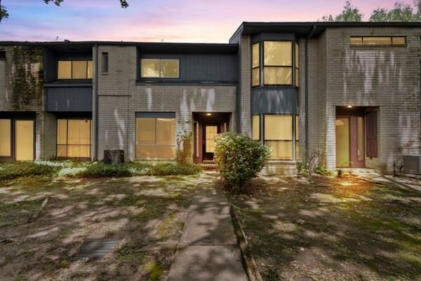 Property Photo:  9005 Imogene Street C  TX 77036 