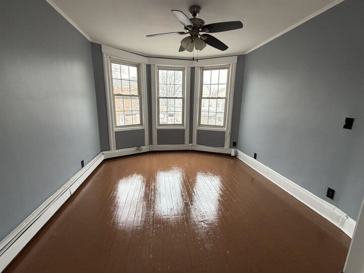Property Photo:  175 Wegman Parkway 2  NJ 07305 