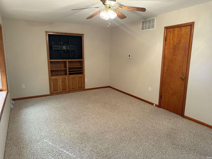 Property Photo: 11553 Sand Barrens Lane IL 62460