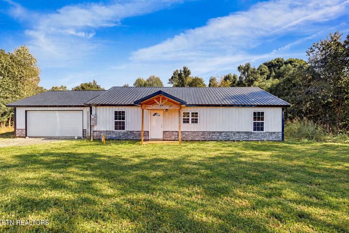 Property Photo:  367 N Fork Rd  TN 37354 