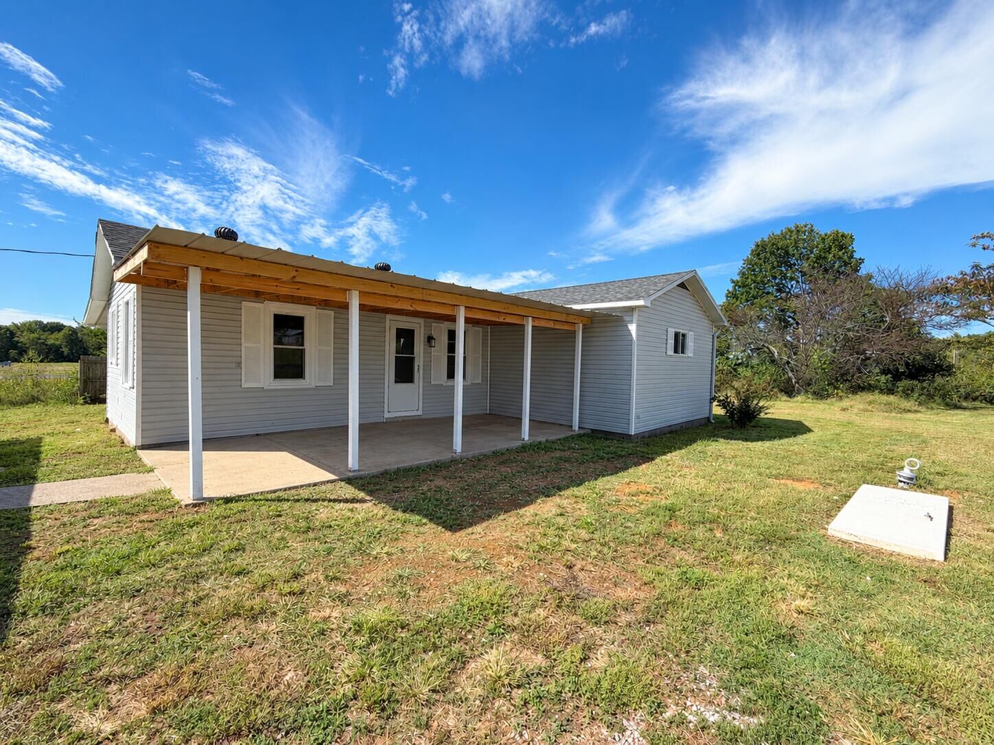 Property Photo:  4913 State Route 121 S  KY 42066 