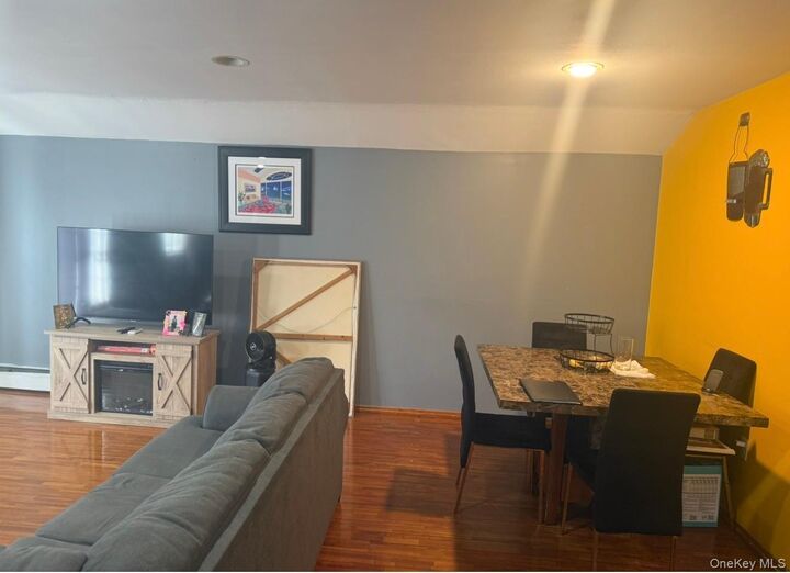 Property Photo:  120-33 196th Street  NY 11412 