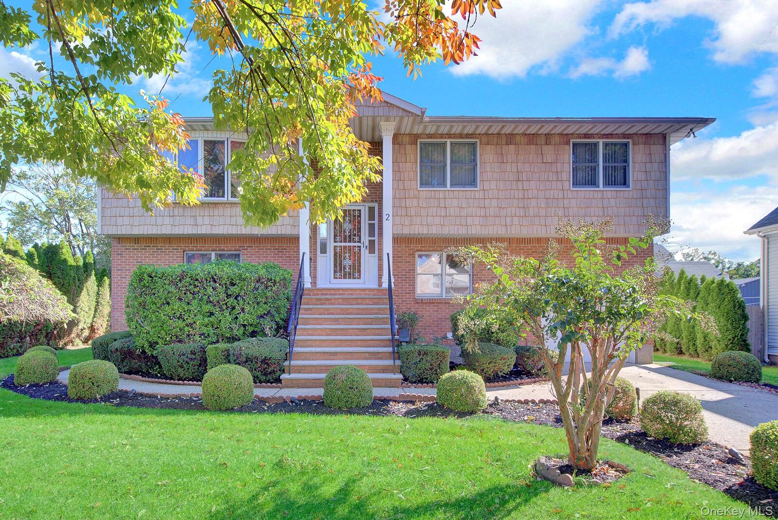 Property Photo:  2 Old Broadway  NY 11040 