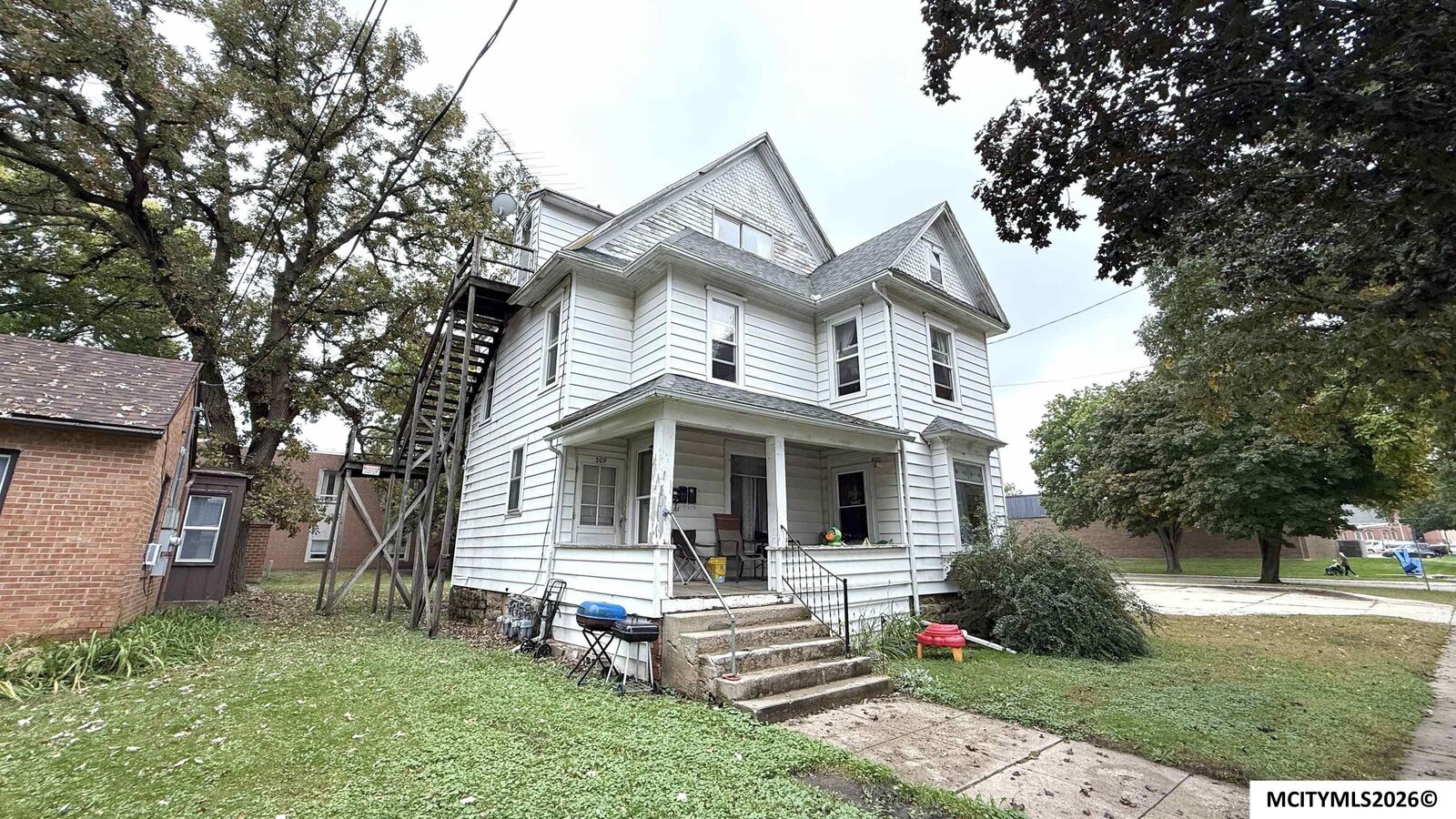 Property Photo:  309 E State  IA 50401 