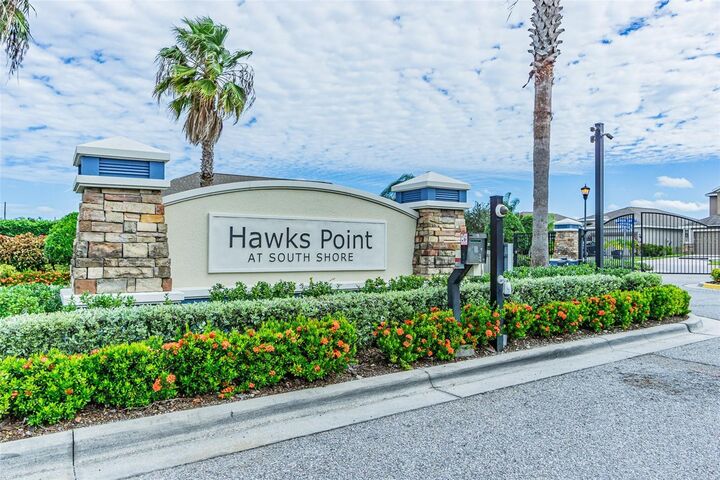 Property Photo:  907 Peregrine Hill Place  FL 33570 