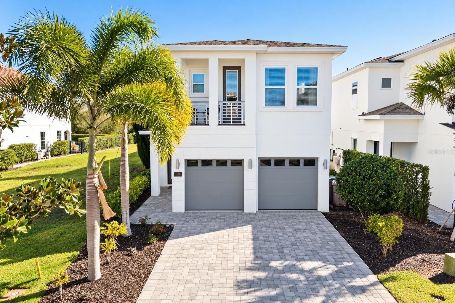 Property Photo: 1113 Castle Pines Court FL 34747