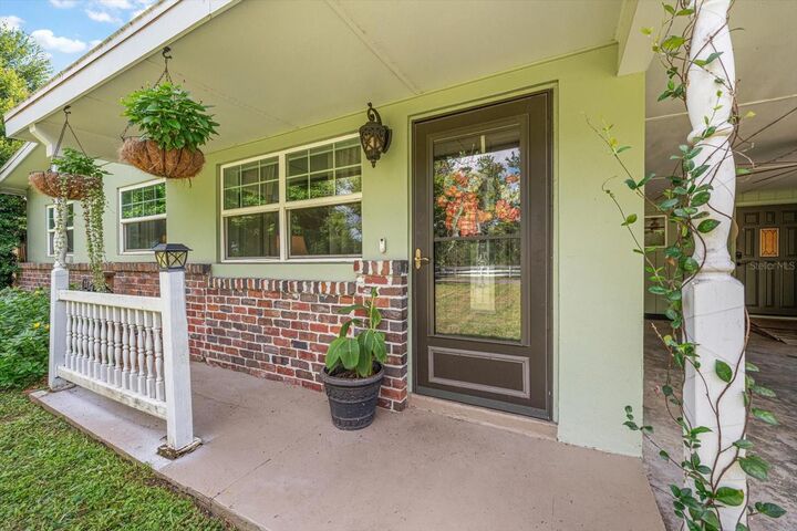 Property Photo:  1907 Lakewood Drive  FL 33763 