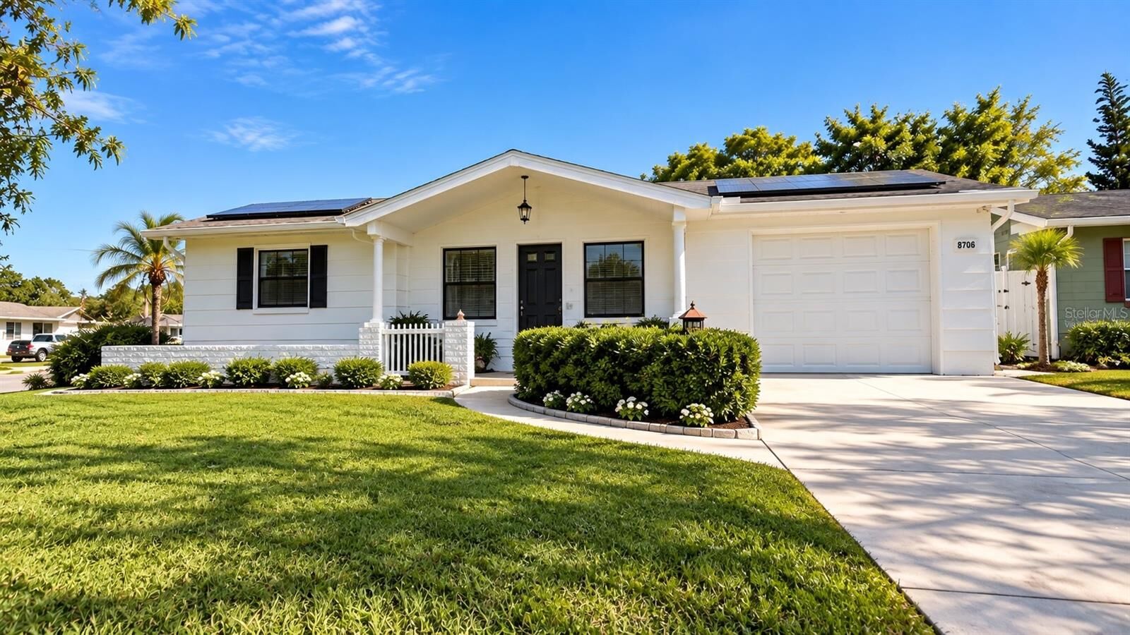 Property Photo: 3708 Holiday Lake Drive FL 34691