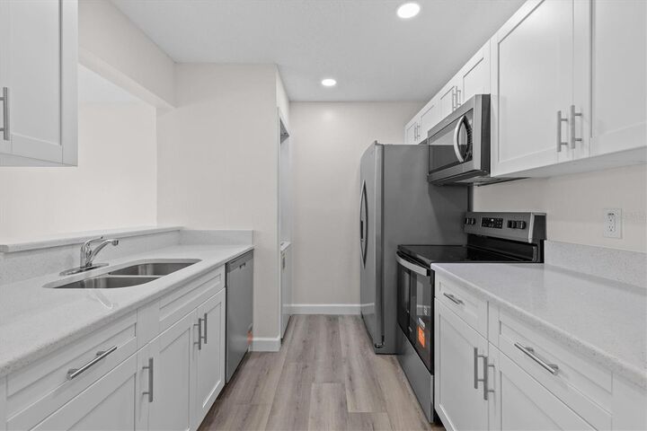 Property Photo:  381 Moorings Cove Drive 9B  FL 34689 