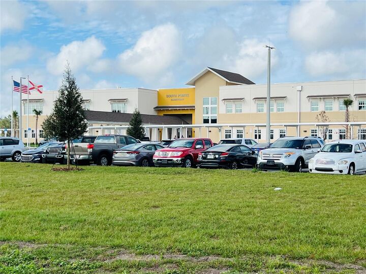 Property Photo:  753 Reggie Road  FL 33884 
