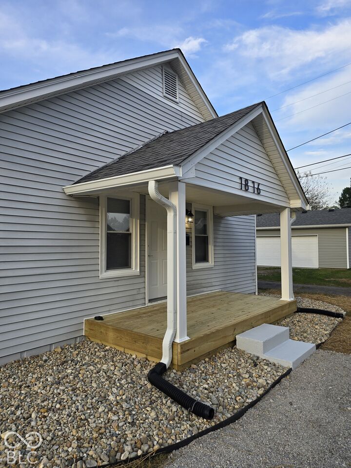 Property Photo: 1816 20th IN 47201