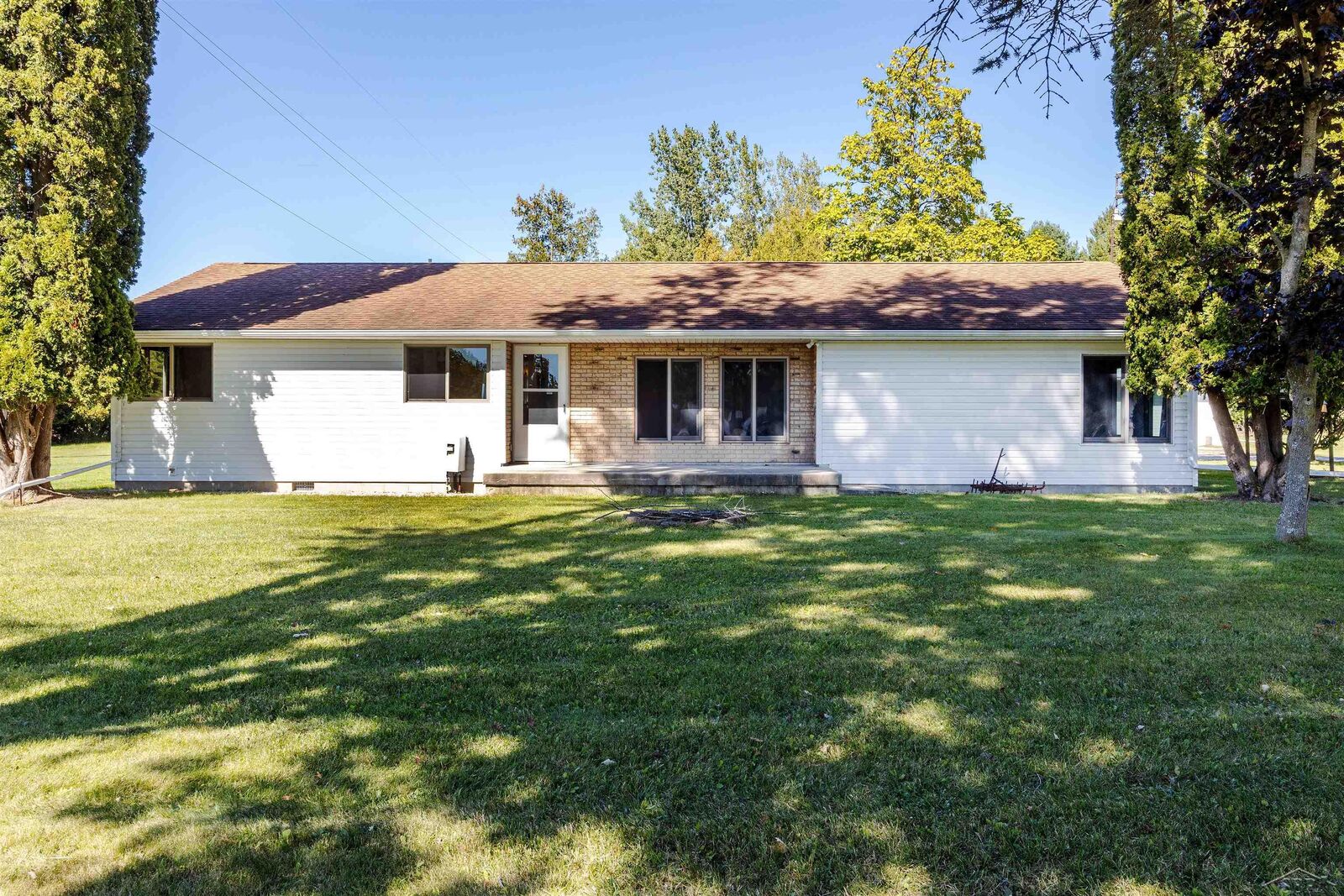 Property Photo:  215 E Saginaw Road  MI 48657 