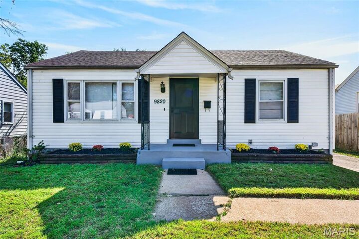 Property Photo: 9820 Meadow View Drive MO 63114