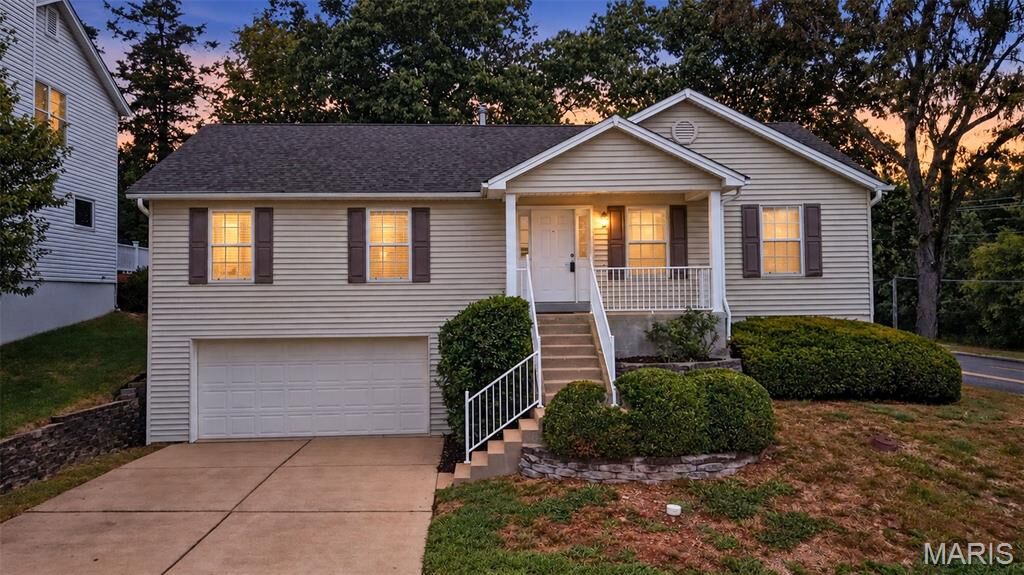 Property Photo: 1092 Johanna Drive MO 63021
