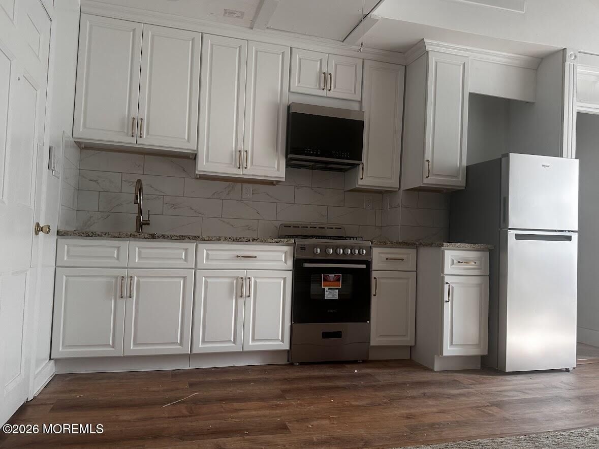 Property Photo:  7 Monmouth Road  NJ 07755 