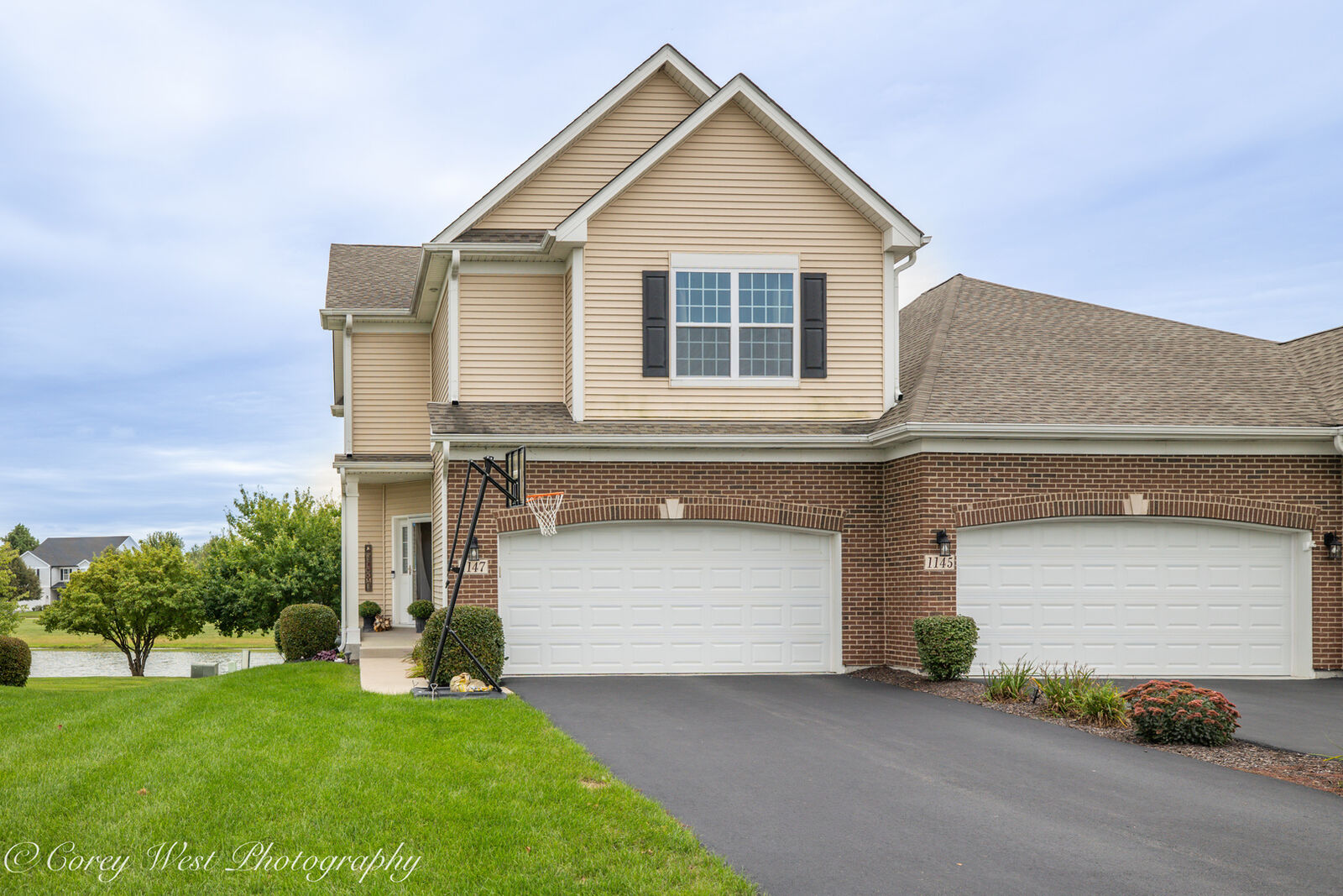 Property Photo:  1147 Freedom Road  IL 60119 