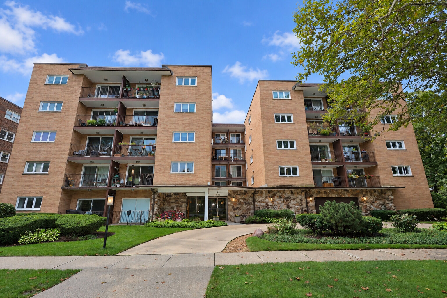 Property Photo:  2001 Sherman Avenue 407  IL 60201 