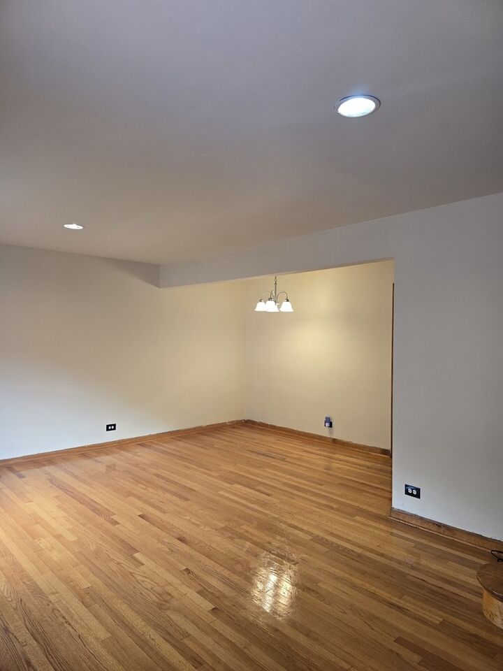 Property Photo:  1813 W Norwood Street A  IL 60660 
