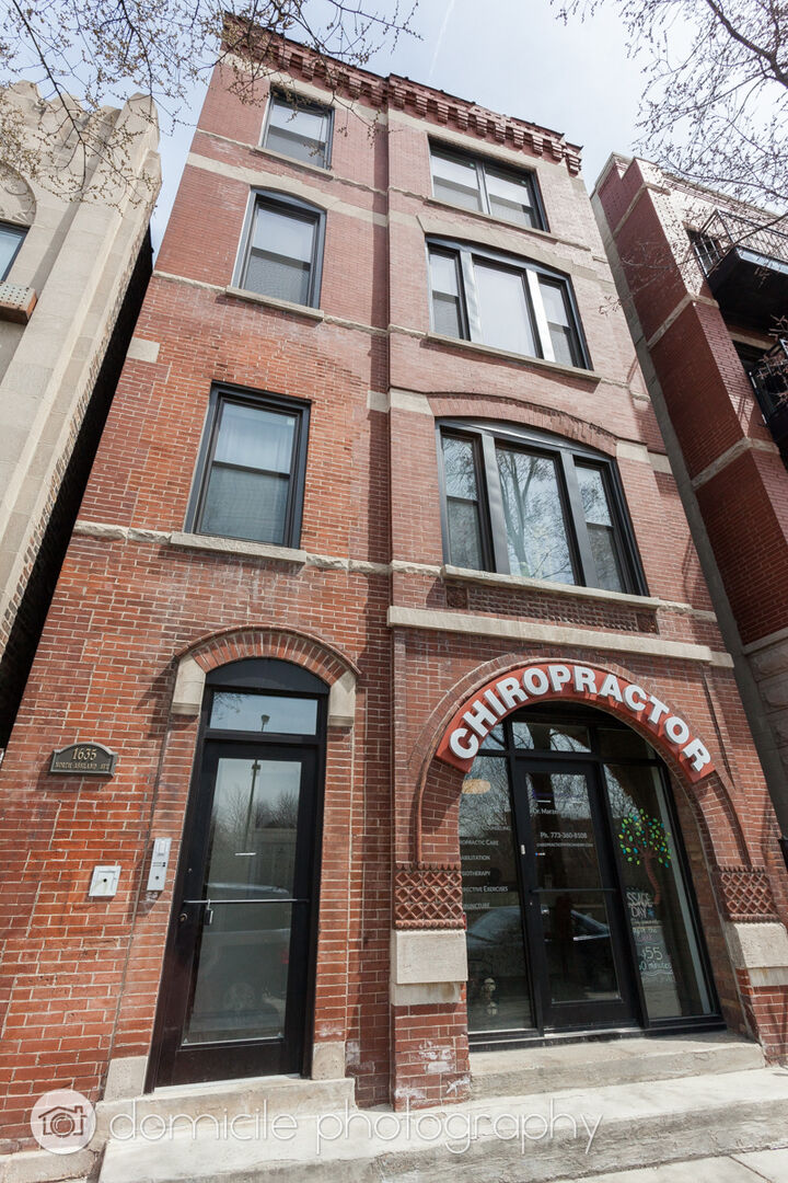 Property Photo:  1635 N Ashland Avenue 2  IL 60622 