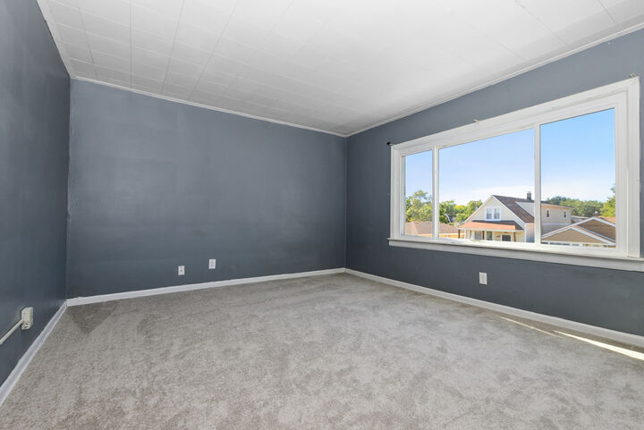 Property Photo:  10335 S Hoxie Avenue  IL 60617 