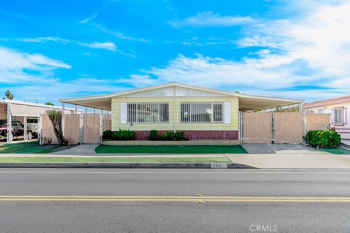 Property Photo:  793 W Johnston Street  CA 92543 