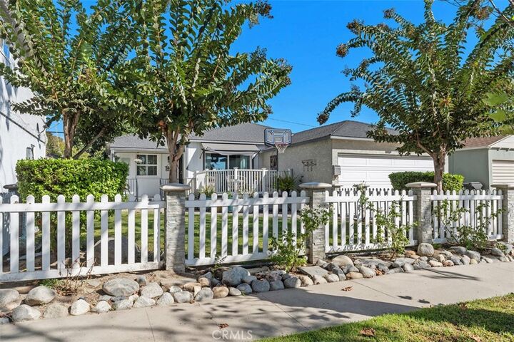 Property Photo:  3442 N Studebaker  CA 90808 