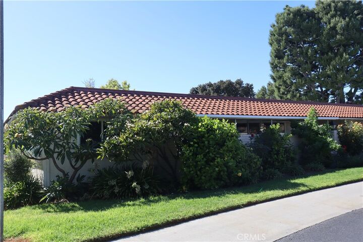 Property Photo:  3169 Via Vista Q  CA 92637 
