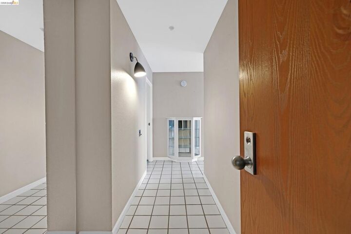 Property Photo:  555 Pierce St 1001  CA 94706 
