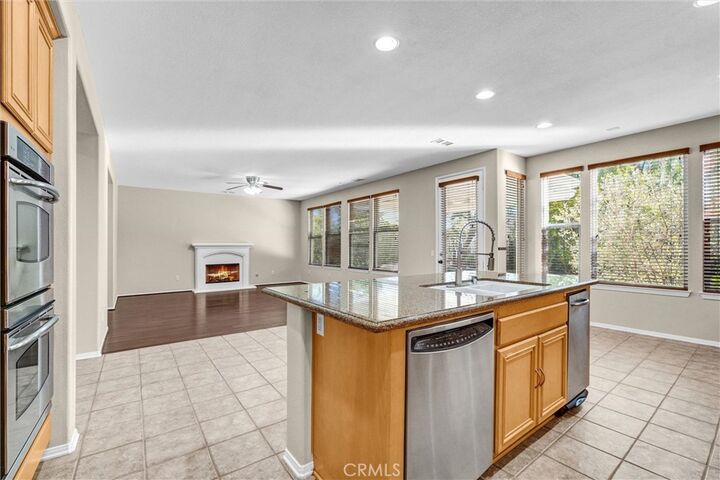 Property Photo: 20814 Lugano Way CA 91326